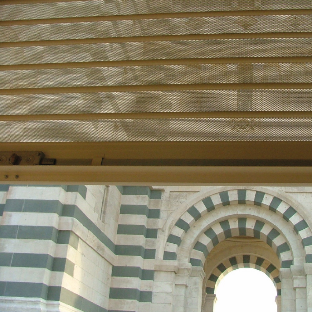 rideaux-métallique-lames-microperforées-2